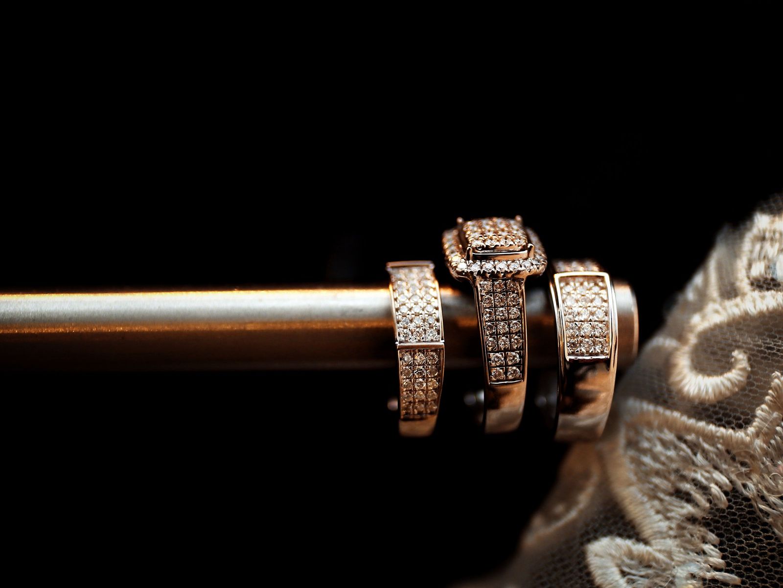 Rings on a steel mandrel